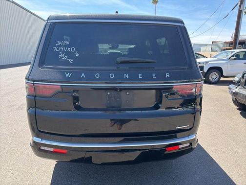 Diamond Black Crystal Pearlcoat 2024 Jeep Wagoneer L Series III 4x4