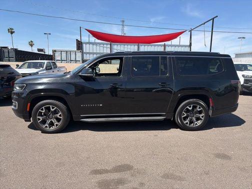 Diamond Black Crystal Pearlcoat 2024 Jeep Wagoneer L Series III 4x4