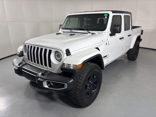 Bright White Clearcoat 2020 Jeep Gladiator Sport S