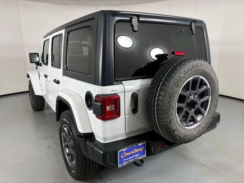 Bright White Clearcoat 2021 Jeep Wrangler Unlimited Sport