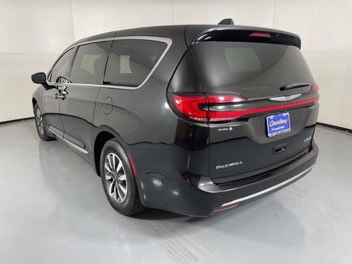 2022 Chrysler Pacifica Hybrid Limited