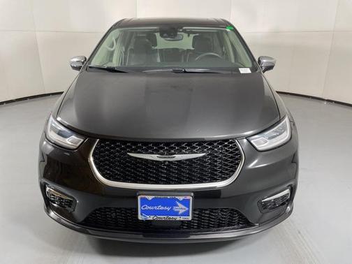 2022 Chrysler Pacifica Hybrid Limited