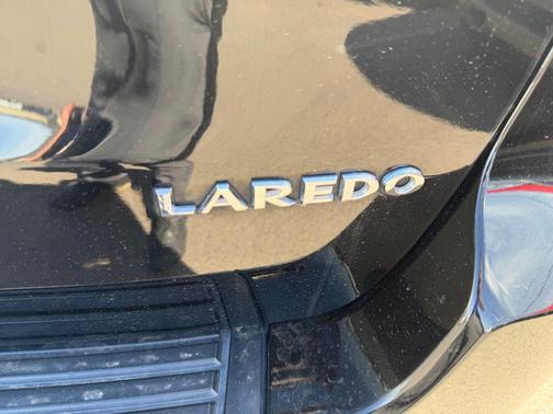 2022 Jeep Grand Cherokee Laredo