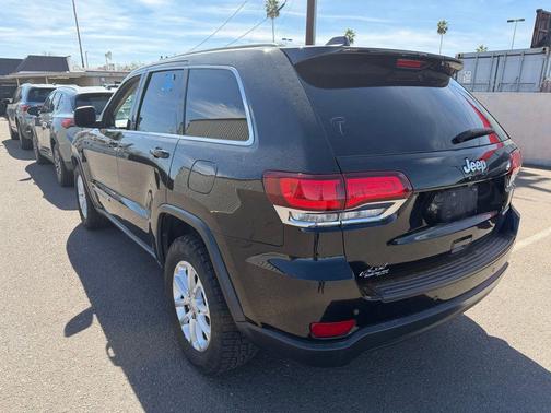 2022 Jeep Grand Cherokee Laredo