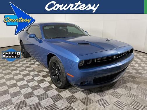 2021 Dodge Challenger SXT