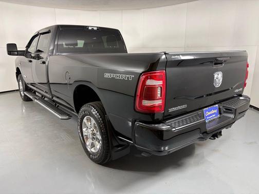 2024 RAM 3500 Big Horn Crew Cab 4x4 8' Box