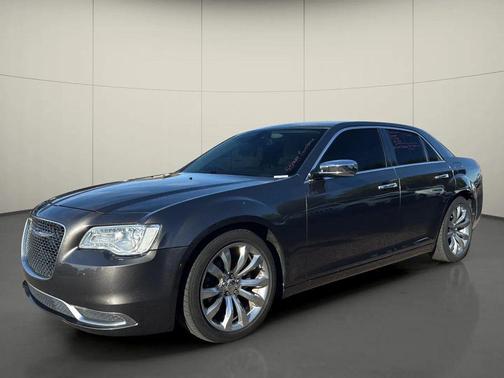 2019 Chrysler 300 Touring