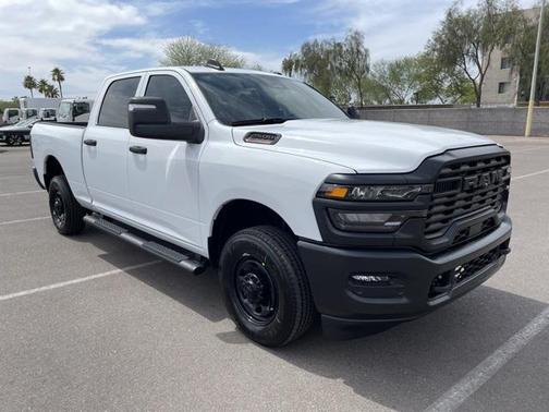 2025 RAM 2500 Tradesman Crew Cab 4x2 6'4' Box