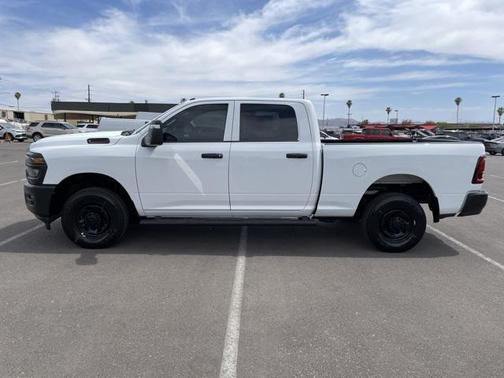 2025 RAM 2500 Tradesman Crew Cab 4x2 6'4' Box