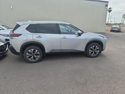 Brilliant Silver Metallic 2023 Nissan Rogue SV