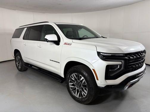 2025 Chevrolet Suburban 4WD Z71