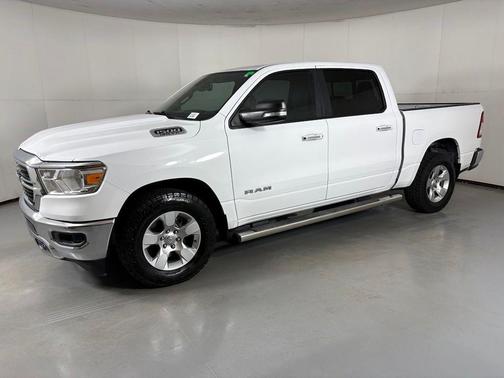 Bright White Clearcoat 2019 RAM 1500 Big Horn