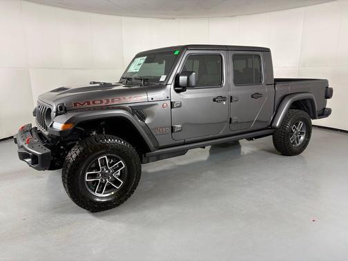 Granite Crystal Metallic Clearcoat 2026 Jeep Gladiator Mojave X 4x4
