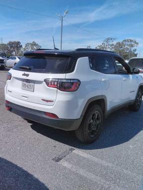 Bright White Clearcoat 2024 Jeep Compass Trailhawk