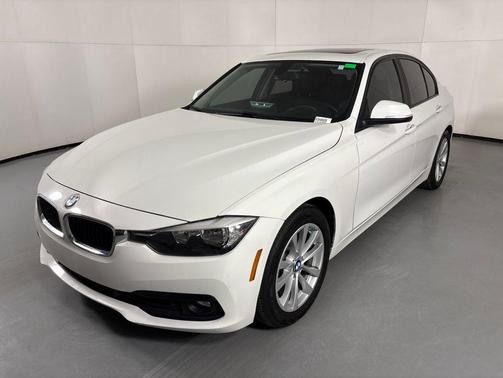 Alpine White 2017 BMW 320 i