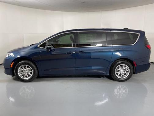 2025 Chrysler Pacifica L
