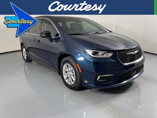 2025 Chrysler Pacifica L