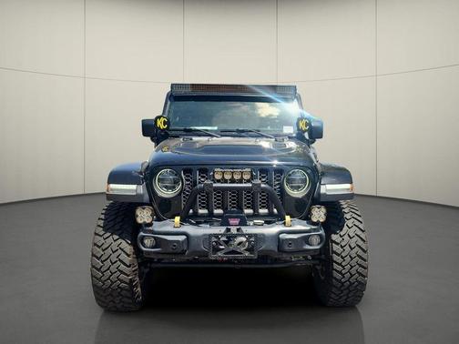 Black Clearcoat 2020 Jeep Gladiator Rubicon