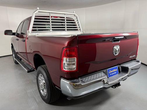 Delmonico Red Pearlcoat 2022 RAM 2500 Tradesman Crew Cab 4x4 6'4' Box