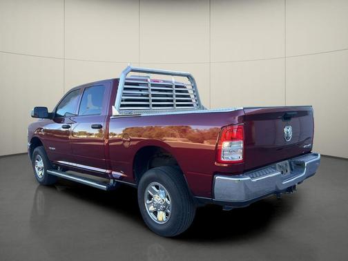 Delmonico Red Pearlcoat 2022 RAM 2500 Tradesman Crew Cab 4x4 6'4' Box
