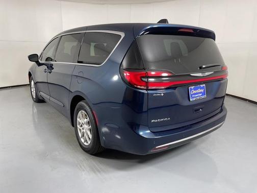 2025 Chrysler Pacifica L
