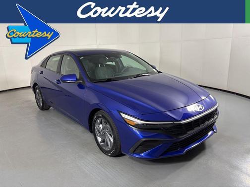 2024 Hyundai ELANTRA SEL