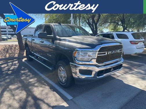 2022 RAM 2500 Tradesman Crew Cab 4x4 6'4' Box
