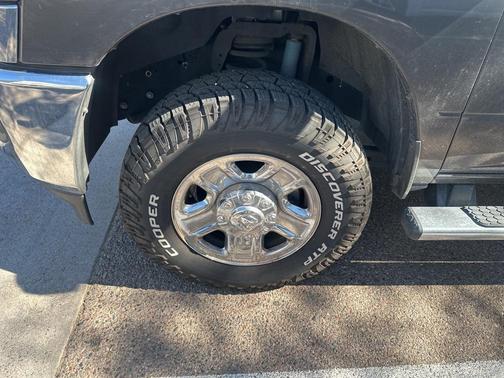 2022 RAM 2500 Tradesman Crew Cab 4x4 6'4' Box