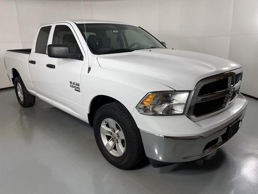 2024 RAM 1500 Classic SLT