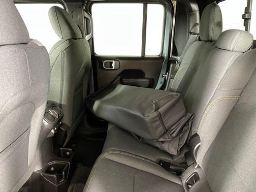 2025 Jeep Gladiator Sport S