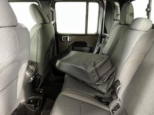 2025 Jeep Gladiator Sport S