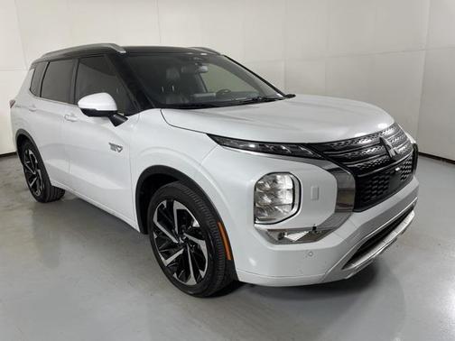 2023 Mitsubishi Outlander PHEV SEL