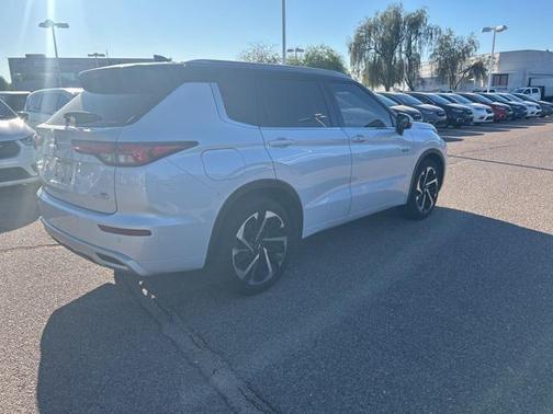 2023 Mitsubishi Outlander PHEV SEL