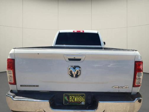 Bright White Clearcoat 2022 RAM 2500 Big Horn Crew Cab 4x4 8' Box