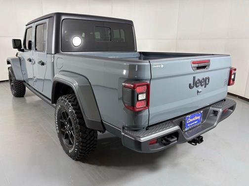 2026 Jeep Gladiator Willys 4x4