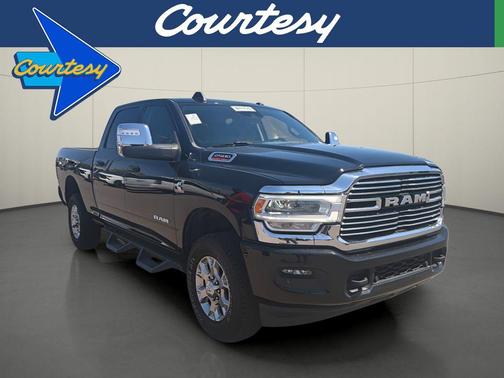 Diamond Black 2024 RAM 2500 Laramie Crew Cab 4x4 6'4' Box
