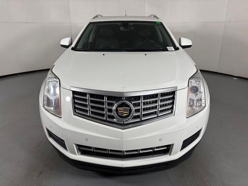 white 2014 Cadillac SRX Luxury Collection