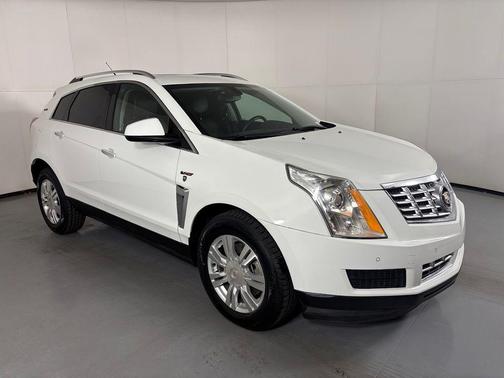 white 2014 Cadillac SRX Luxury Collection