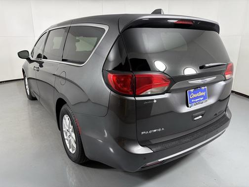 2020 Chrysler Pacifica Touring