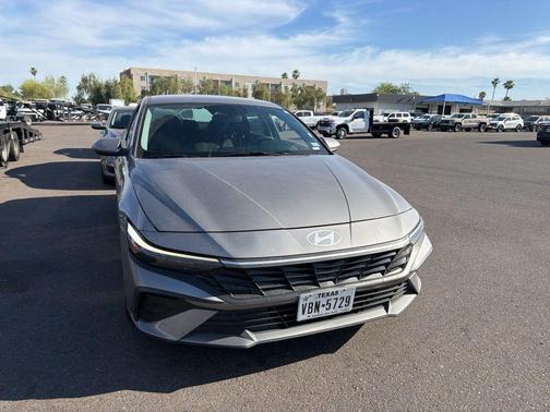 Fluid Metal 2024 Hyundai ELANTRA SEL