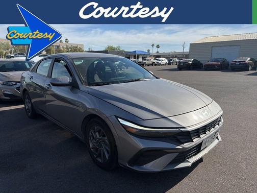 Fluid Metal 2024 Hyundai ELANTRA SEL