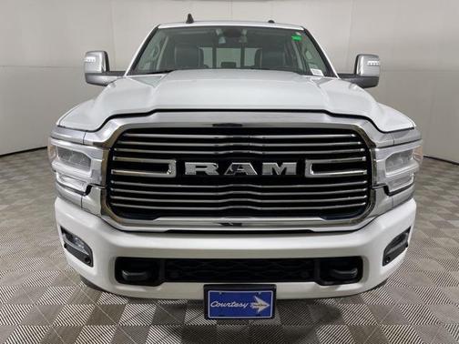 2023 RAM 2500 Laramie Crew Cab 4x4 6'4' Box