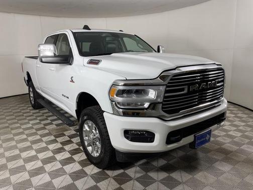 2023 RAM 2500 Laramie Crew Cab 4x4 6'4' Box
