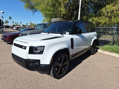 2025 Land Rover Defender 110 P400 X-Dynamic SE