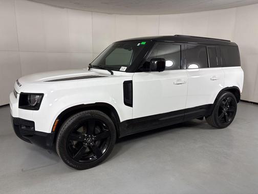 2025 Land Rover Defender 110 P400 X-Dynamic SE