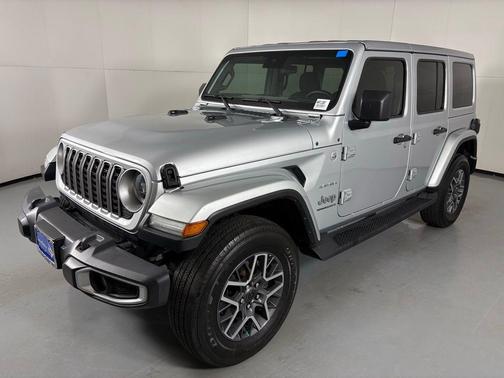 2024 Jeep Wrangler 4-Door Sahara 4x4