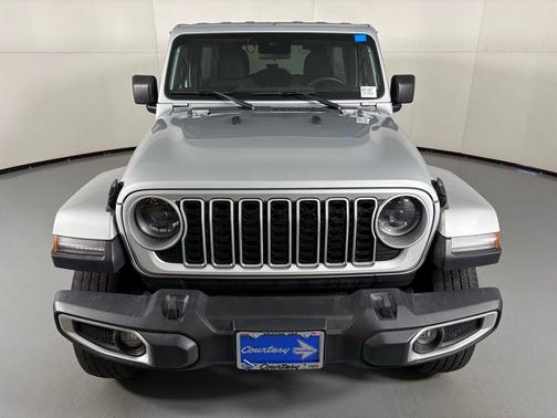 2024 Jeep Wrangler 4-Door Sahara 4x4