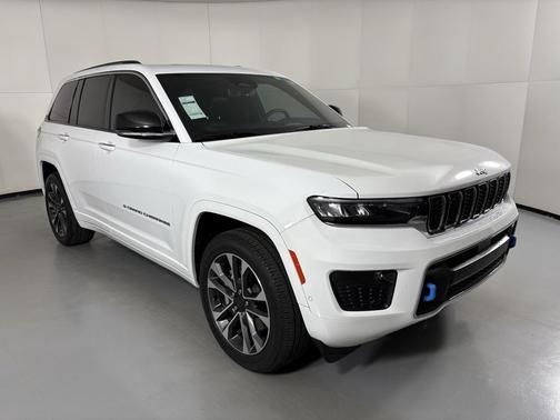 2022 Jeep Grand Cherokee 4xe Overland