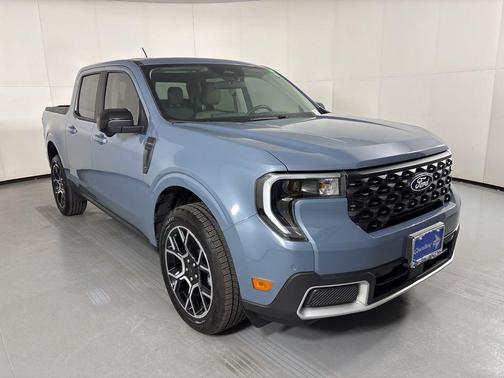 Azure Gray Metallic Tri-Coat 2025 Ford Maverick Lariat