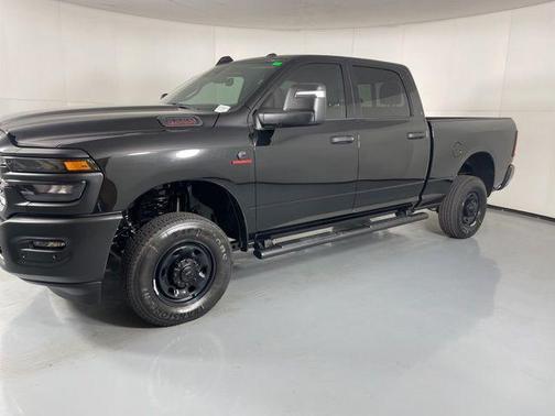 2025 RAM 2500 Tradesman Crew Cab 4x4 6'4' Box